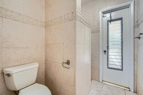 Купить виллу или дом в Плантация, Флорида 6 комнат, 144.09м2, № 1944022 - фото 13