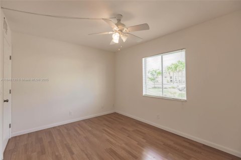 Condo in Greenacres, Florida, 2 bedrooms  № 1849316 - photo 27
