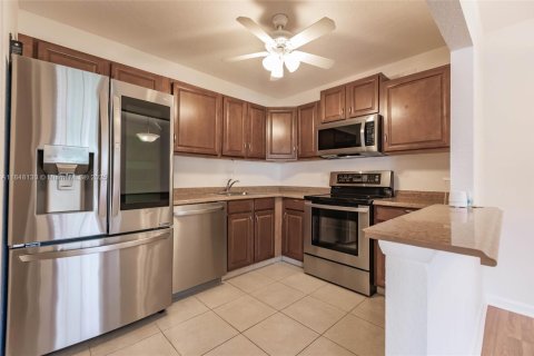 Condo in Greenacres, Florida, 2 bedrooms  № 1849316 - photo 3