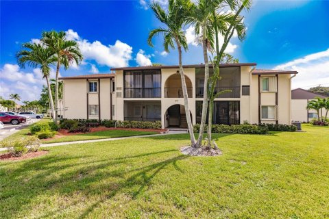 Condo in Greenacres, Florida, 2 bedrooms  № 1849316 - photo 2