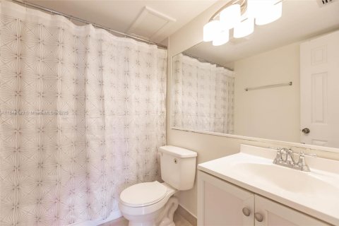 Condo in Greenacres, Florida, 2 bedrooms  № 1849316 - photo 14