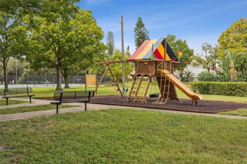 Купить таунхаус в Тампа, Флорида 4 комнаты, 108.14м2, № 2408153 - фото 23