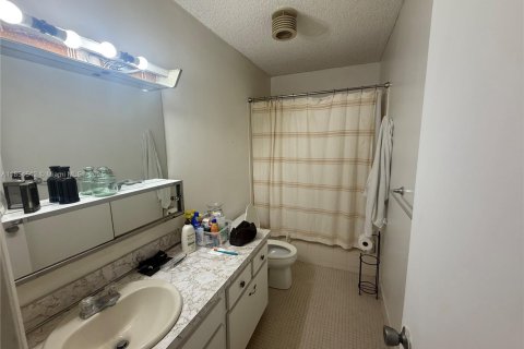 Copropriété à vendre à Hollywood, Floride: 2 chambres, 78.04 m2 № 1872497 - photo 7