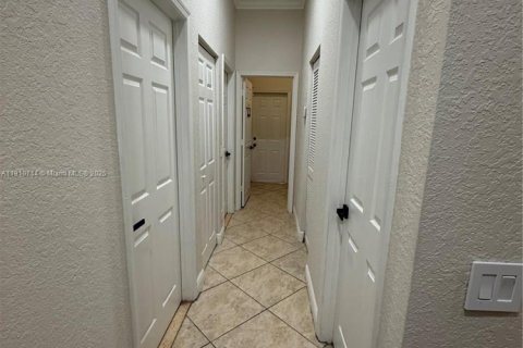 Снять в аренду виллу или дом в Уэстон, Флорида 4 спальни, 196.49м2, № 1965923 - фото 22