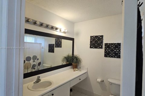 Купить таунхаус в Холливуд, Флорида 3 спальни, 133.78м2, № 2079553 - фото 9