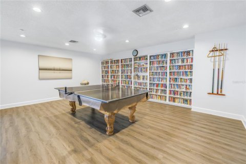 Condo in Saint Petersburg, Florida, 2 bedrooms № 2222426 - photo 27