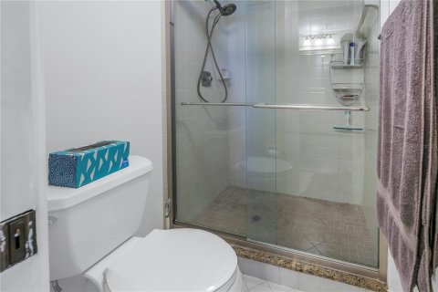 Condo in Saint Petersburg, Florida, 2 bedrooms № 2222426 - photo 22