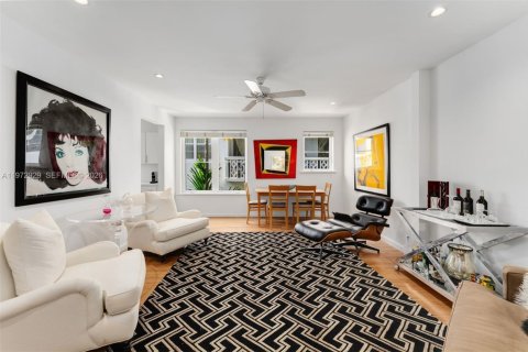 Copropriété à vendre à Miami Beach, Floride: 2 chambres, 88.26 m2 № 2033869 - photo 3