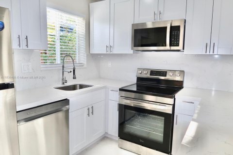 Appartement à louer à Fort Lauderdale, Floride: 2 chambres, 161.46 m2 № 1820313 - photo 1