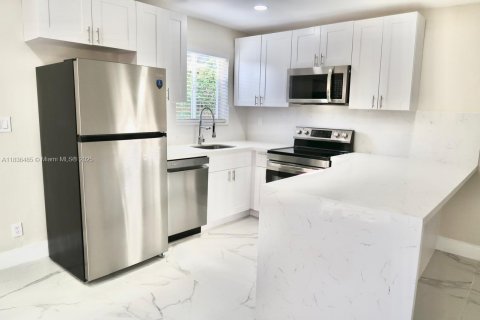 Appartement à louer à Fort Lauderdale, Floride: 2 chambres, 161.46 m2 № 1820313 - photo 2