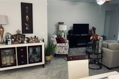 Villa ou maison à vendre à Clermont, Floride: 3 chambres, 155.33 m2 № 2396612 - photo 3