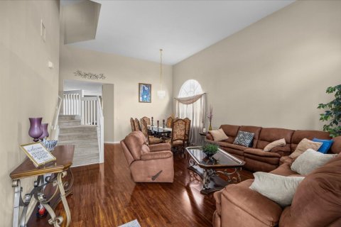 House in Port St. Lucie, Florida 4 bedrooms, 216.93 sq.m. № 2394838 - photo 5