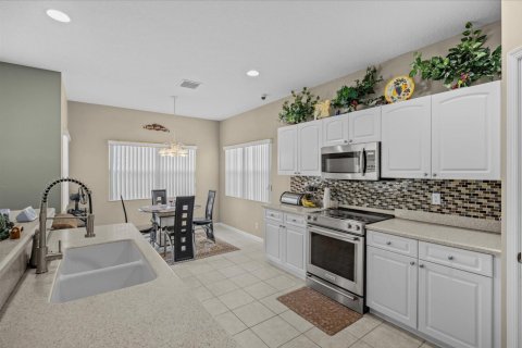 House in Port St. Lucie, Florida 4 bedrooms, 216.93 sq.m. № 2394838 - photo 16