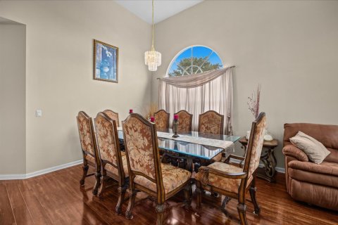 House in Port St. Lucie, Florida 4 bedrooms, 216.93 sq.m. № 2394838 - photo 8