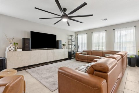 House in DeLand, Florida 5 bedrooms, 290.69 sq.m. № 1894652 - photo 10