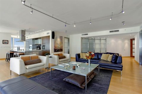 Condo in Miami Beach, Florida, 2 bedrooms  № 2038774