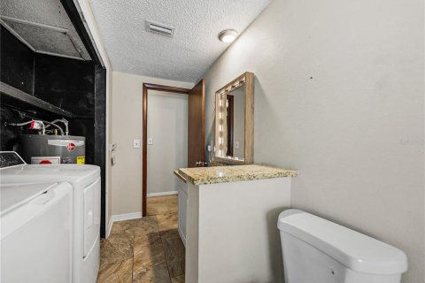 House in Zephyrhills, Florida 3 bedrooms, 106.28 sq.m. № 1884182 - photo 25