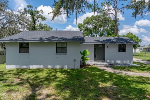 House in Zephyrhills, Florida 3 bedrooms, 106.28 sq.m. № 1884182 - photo 5
