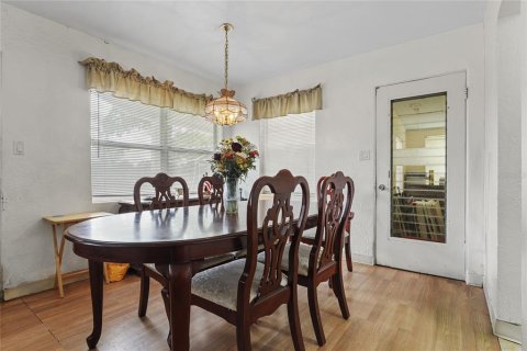 House in Altamonte Springs, Florida 3 bedrooms, 126.25 sq.m. № 1408051 - photo 24