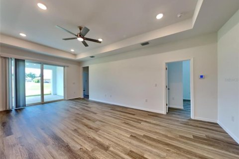House in Port Charlotte, Florida 4 bedrooms, 177.81 sq.m. № 1637693 - photo 3