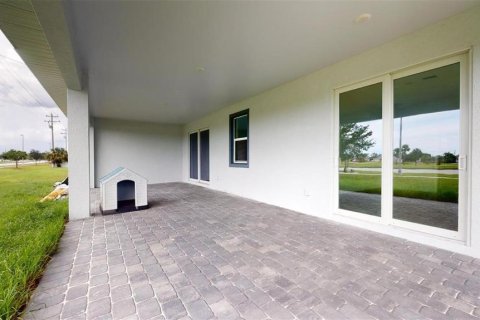House in Port Charlotte, Florida 4 bedrooms, 177.81 sq.m. № 1637693 - photo 20