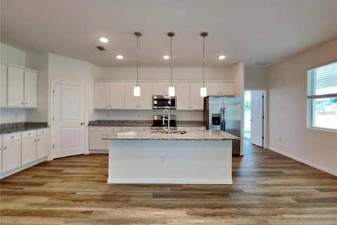 House in Port Charlotte, Florida 4 bedrooms, 177.81 sq.m. № 1637693 - photo 5