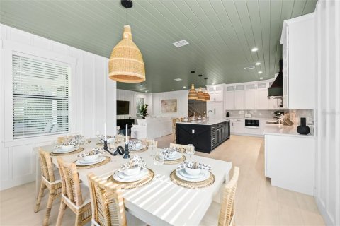 Villa ou maison à vendre à Sarasota, Floride: 8 chambres, 377.18 m2 № 2272906 - photo 13
