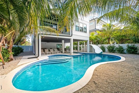 Villa ou maison à vendre à Sarasota, Floride: 8 chambres, 377.18 m2 № 2272906 - photo 4