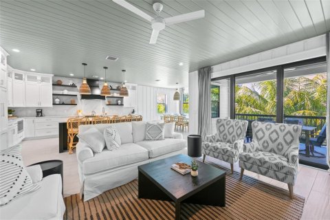 Villa ou maison à vendre à Sarasota, Floride: 8 chambres, 377.18 m2 № 2272906 - photo 7