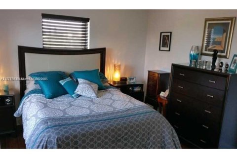 Condo in Fort Lauderdale, Florida, 2 bedrooms  № 1741633 - photo 4