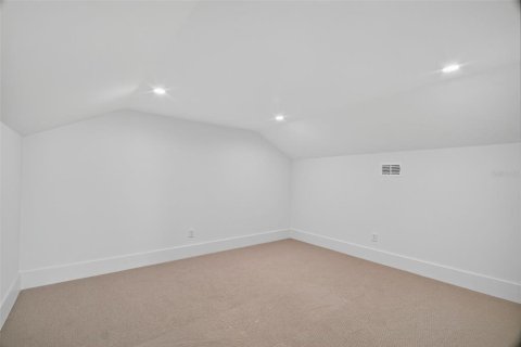 House in Mount Dora, Florida 4 bedrooms, 326.18 sq.m. № 1287526 - photo 25