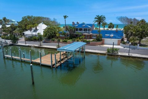 House in Clearwater, Florida 5 bedrooms, 503.62 sq.m. № 2110458 - photo 30