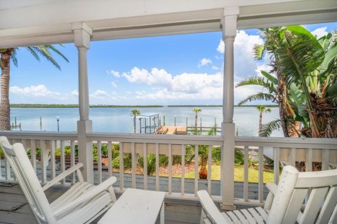House in Clearwater, Florida 5 bedrooms, 503.62 sq.m. № 2110458 - photo 4