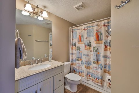 Condo in Sun City Center, Florida, 3 bedrooms  № 1778163 - photo 17