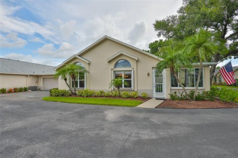 Condo in Sun City Center, Florida, 3 bedrooms  № 1778163 - photo 1