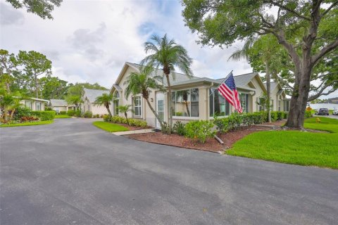 Condo in Sun City Center, Florida, 3 bedrooms  № 1778163 - photo 25