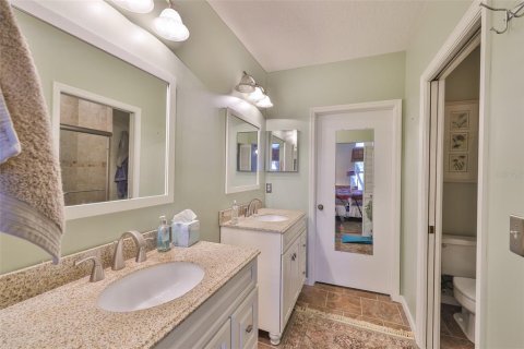 Condo in Sun City Center, Florida, 3 bedrooms  № 1778163 - photo 14