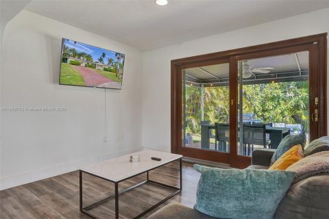 Casa en alquiler en Wilton Manors, Florida, 4 dormitorios, 222.69 m2 № 1881506 - foto 14