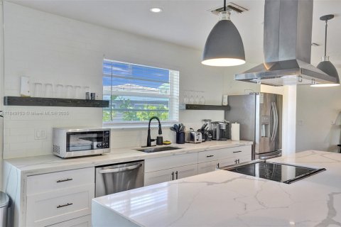 Casa en alquiler en Wilton Manors, Florida, 4 dormitorios, 222.69 m2 № 1881506 - foto 20