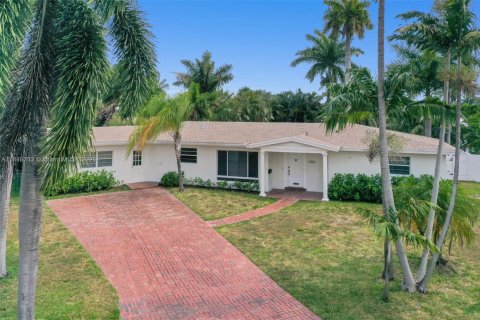 Casa en alquiler en Wilton Manors, Florida, 4 dormitorios, 222.69 m2 № 1881506 - foto 1