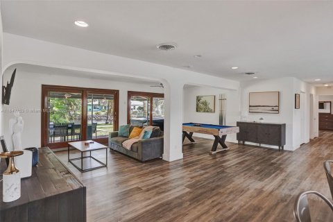 Casa en alquiler en Wilton Manors, Florida, 4 dormitorios, 222.69 m2 № 1881506 - foto 12