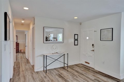 Casa en alquiler en Wilton Manors, Florida, 4 dormitorios, 222.69 m2 № 1881506 - foto 9