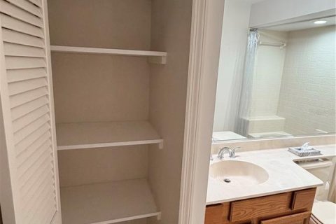 Copropriété à vendre à Orlando, Floride: 2 chambres, 128.21 m2 № 2123189 - photo 19