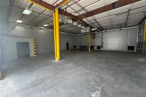 Propiedad comercial en alquiler en Brooksville, Florida, 232.26 m2 № 1917305 - foto 5