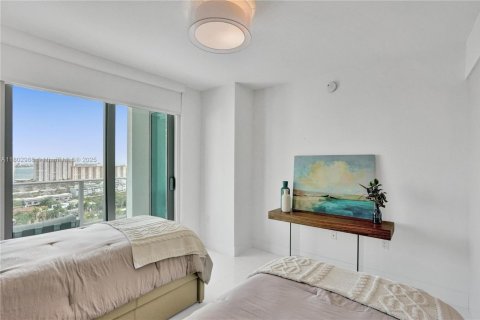 Condo in Sunny Isles Beach, Florida, 3 bedrooms  № 1762737 - photo 17