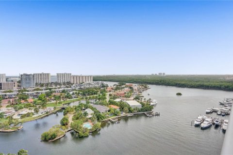 Condo in Sunny Isles Beach, Florida, 3 bedrooms  № 1762737 - photo 29