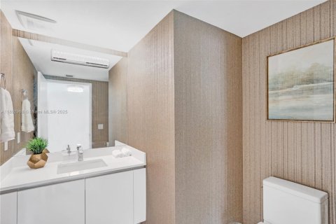 Condo in Sunny Isles Beach, Florida, 3 bedrooms  № 1762737 - photo 8