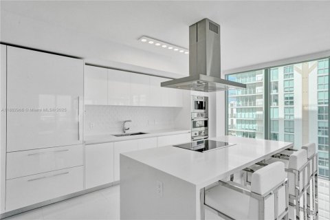 Condo in Sunny Isles Beach, Florida, 3 bedrooms  № 1762737 - photo 13