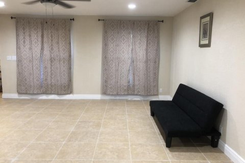 Appartement à louer à Deerfield Beach, Floride: 2 chambres, 157.93 m2 № 2193070 - photo 2