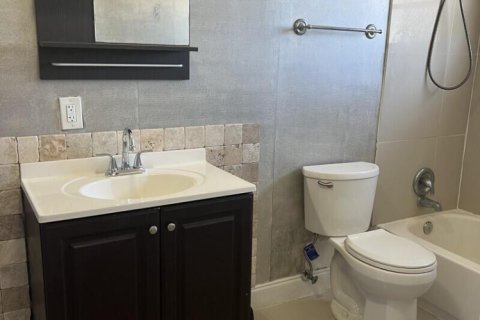 Appartement à louer à Deerfield Beach, Floride: 2 chambres, 157.93 m2 № 2193070 - photo 9